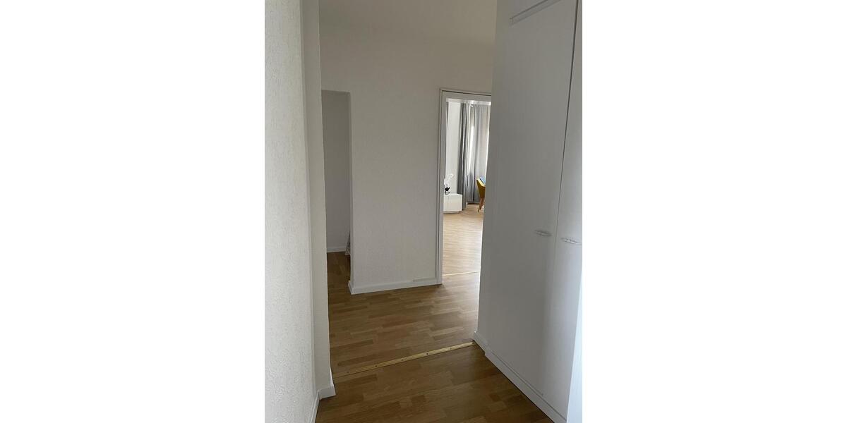 Etagenwohnung Essen Huttrop - 4 Zimmer, 81 m&sup2;, 1.140&euro; | Angebot:25430682