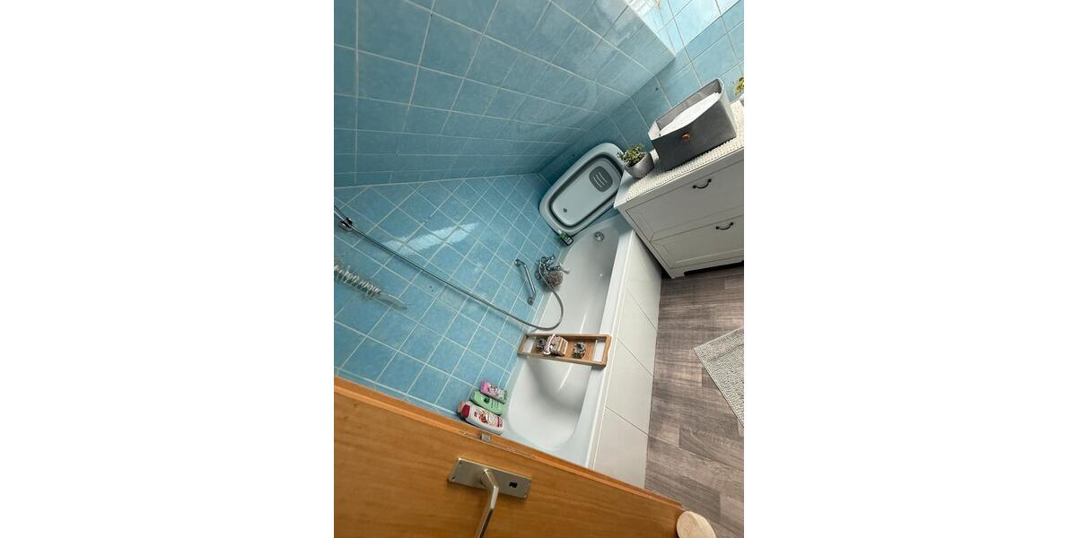 Dachgeschoßwohnung Wuppertal - 4.5 Zimmer, 90 m&sup2;, 916&euro; | Angebot:24399097