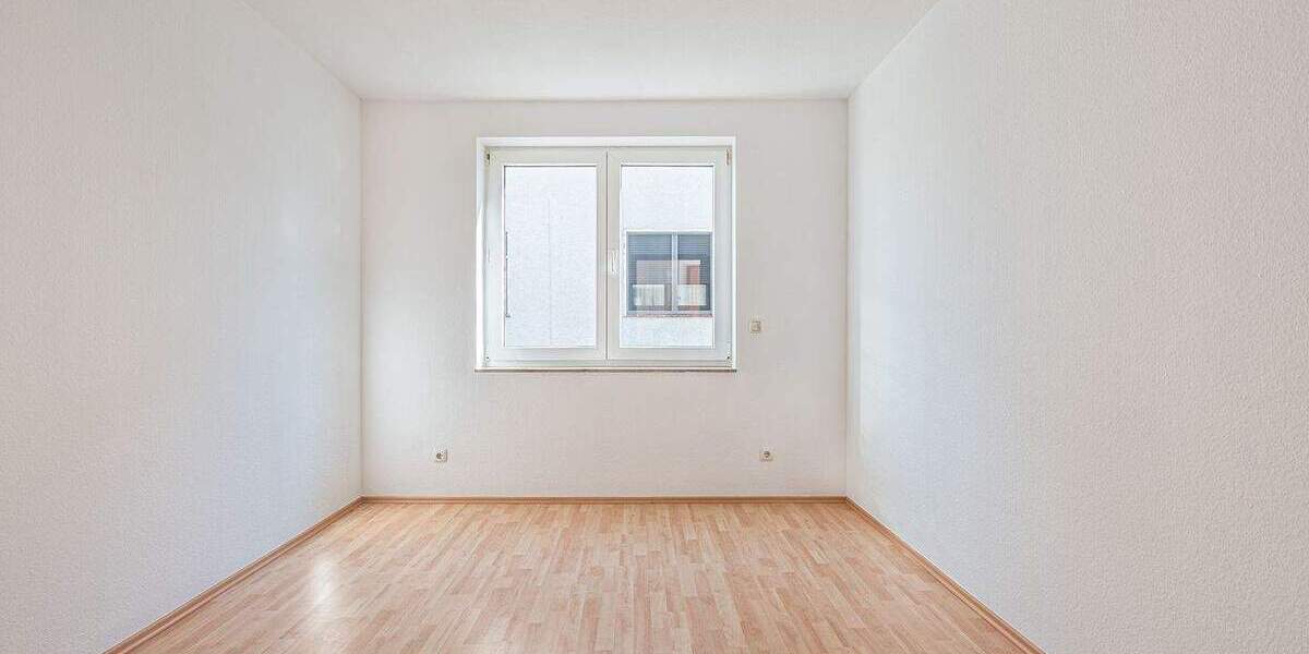 Etagenwohnung Mülheim an der Ruhr Dümpten - 3 Zimmer, 94 m&sup2;, 270.000&euro; | Angebot:25670665