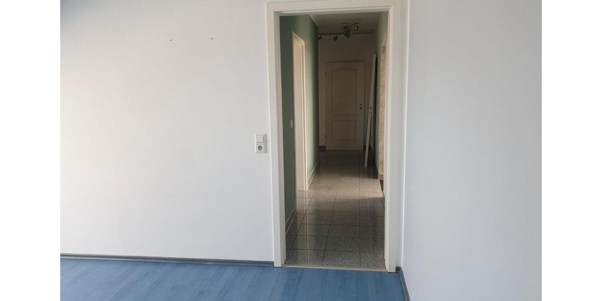 Dachgeschoßwohnung Langenfeld (Rheinland) - 3 Zimmer, 85 m&sup2;, 289.000&euro; | Angebot:27514302