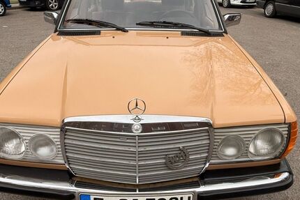 Mercedes-Benz 230 164.000 km 6.900 &euro; Essen 45141