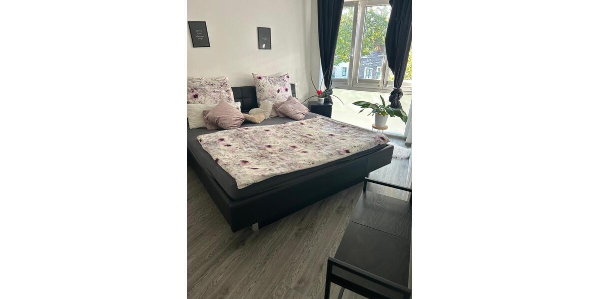 Terrassenwohnung Solingen Mitte - 2 Zimmer, 90 m&sup2;, 1.500&euro; | Angebot:24398819