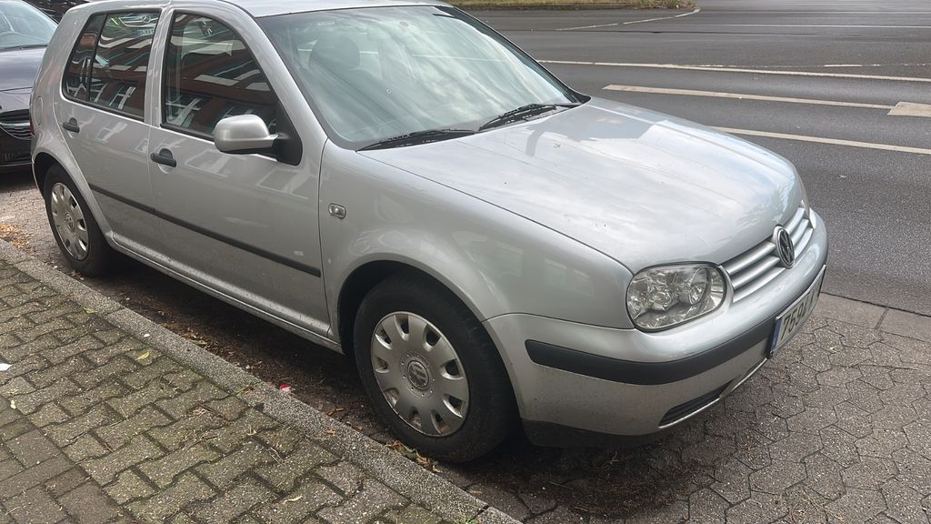 VW Golf 188.999 km 2.499 &euro; Düsseldorf 40231