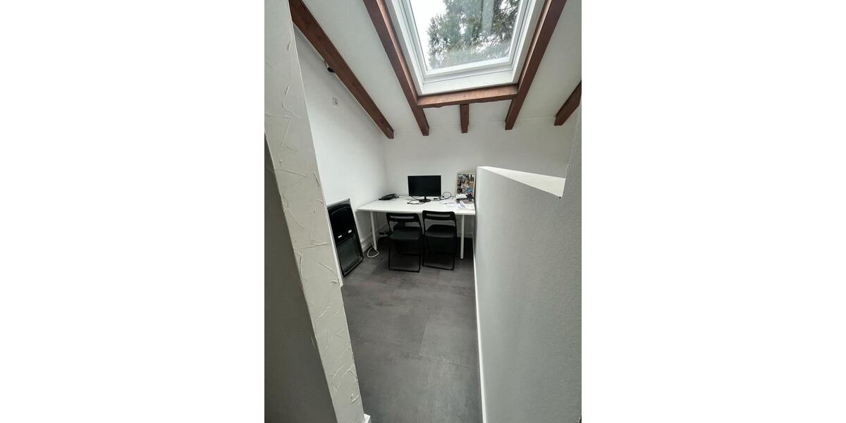 Dachgeschoßwohnung Burscheid - 3 Zimmer, 90 m&sup2;, 1.010&euro; | Angebot:25378677