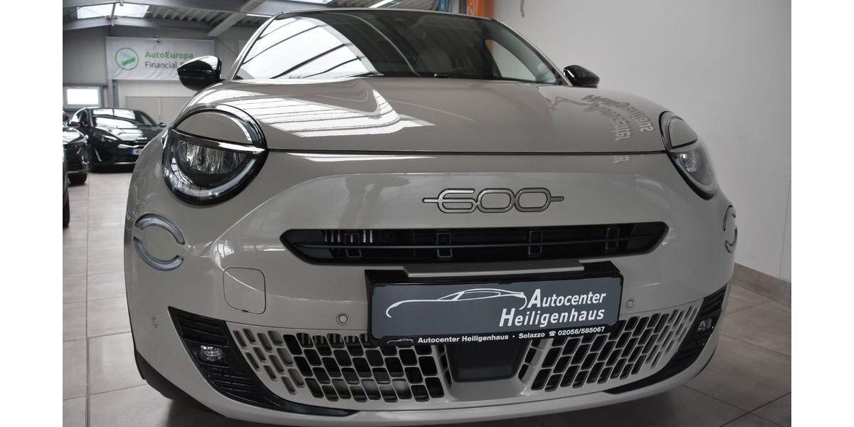 Fiat 600 9.898 km 21.980 &euro; Heiligenhaus 42579