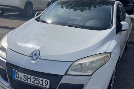 Renault Megane 91.550 km 6.400 &euro; Düsseldorf 40211
