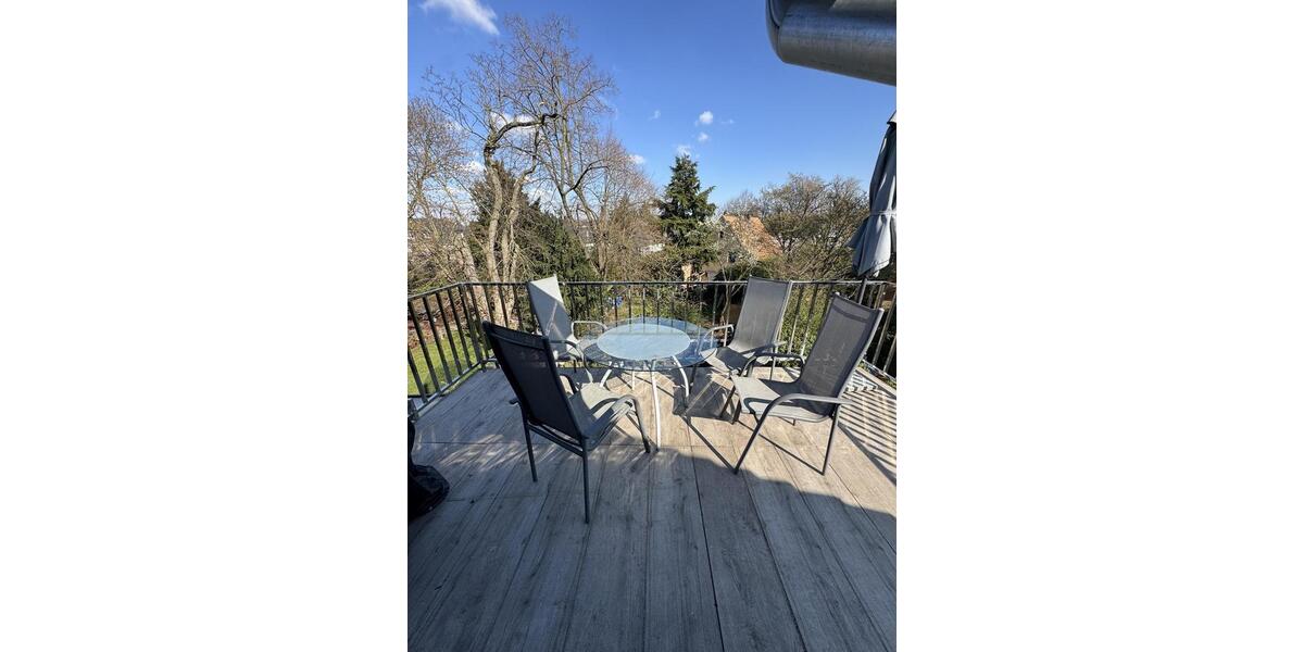 Dachgeschoßwohnung Düsseldorf Stadtbezirk 5 - 2 Zimmer, 80 m&sup2;, 1.400&euro; | Angebot:26479425