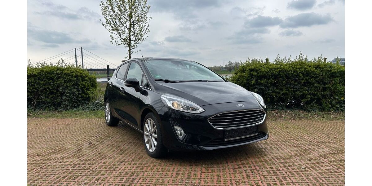 Ford Fiesta 79.350 km 8.750 &euro; Düsseldorf 40476