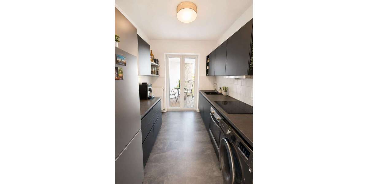 Etagenwohnung Düsseldorf Unterbilk - 4 Zimmer, 103 m&sup2;, 1.900&euro; | Angebot:27219867