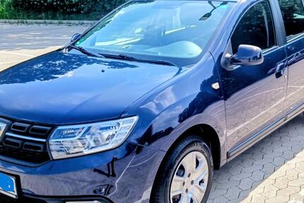 Dacia Logan 124.000 km 5.800 &euro; Düsseldorf 40599