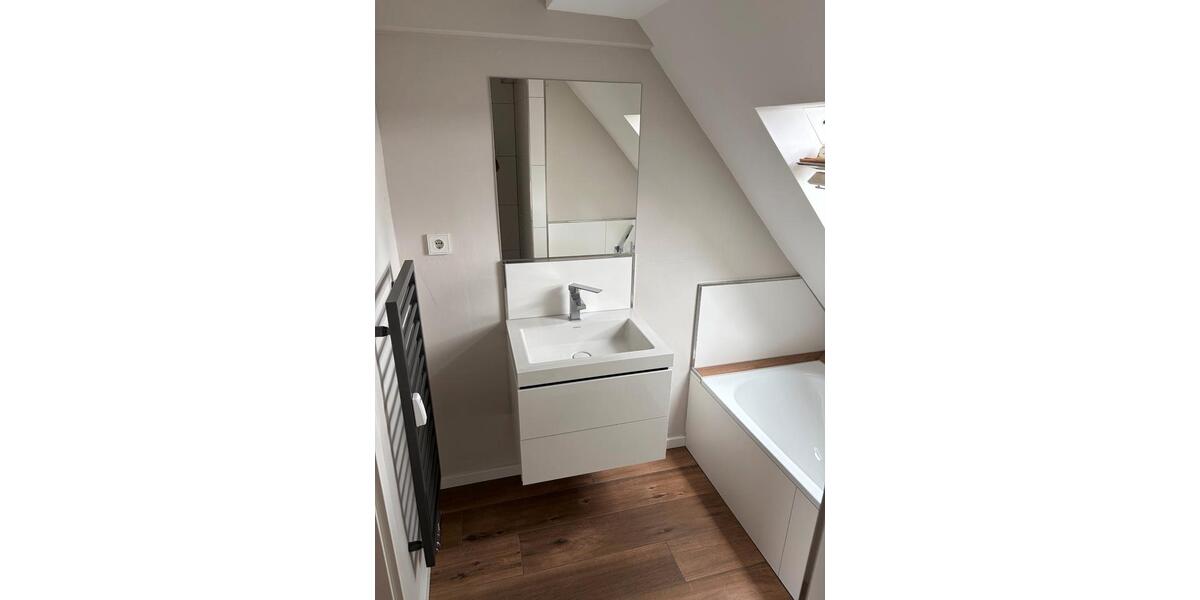 Dachgeschoßwohnung Düsseldorf Stadtbezirk 7 - 4 Zimmer, 139 m&sup2;, 620.000&euro; | Angebot:27496427