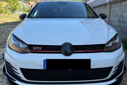 VW Golf 209.500 km 16.999 &euro; Düsseldorf 40599