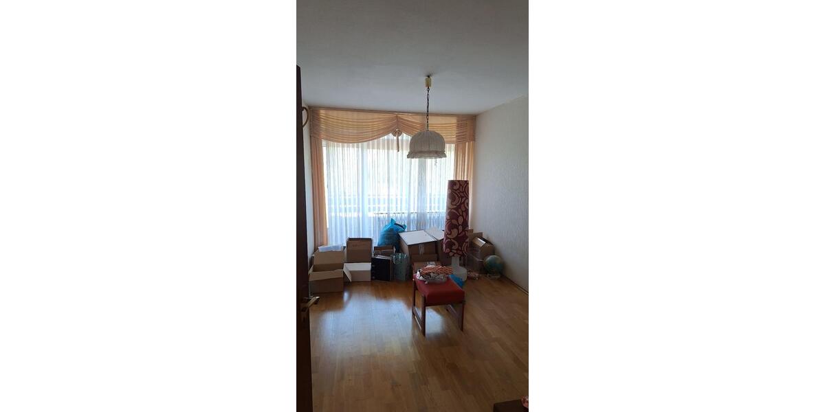 Etagenwohnung Dormagen - 3 Zimmer, 87 m&sup2;, 210.000&euro; | Angebot:27096102