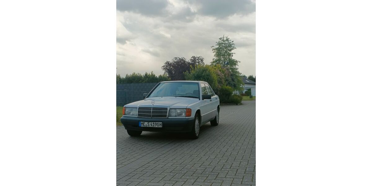 Mercedes-Benz 190 215.500 km 2.250 &euro; Langenfeld (Rheinland) 40764