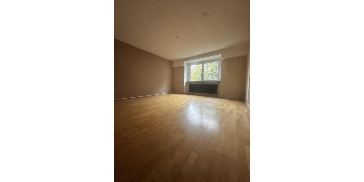 Etagenwohnung Wuppertal Gemarkung Langerfeld - 4 Zimmer, 107 m&sup2;, 980&euro; | Angebot:25648690