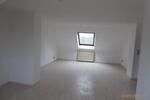 Dachgeschoßwohnung Duisburg Mittelmeiderich - 2.5 Zimmer, 70 m&sup2;, 585&euro; | Angebot:27568653