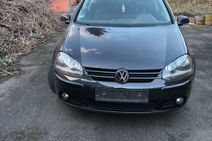 VW Golf 154.000 km 2.800 &euro; Wuppertal 42327