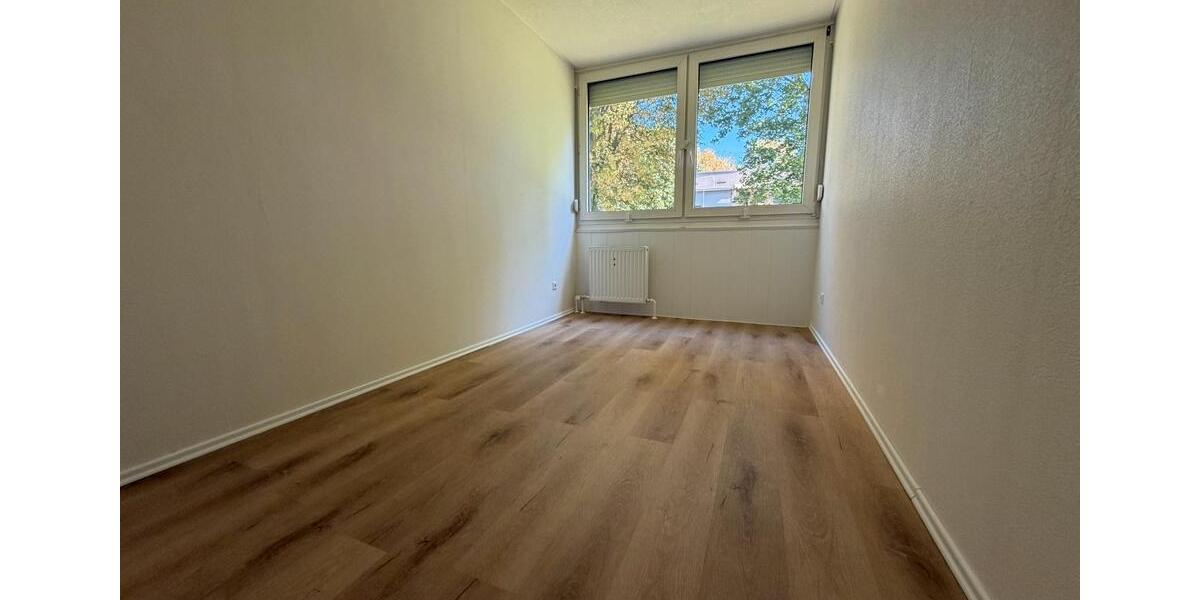 Erdgeschoßwohnung Dormagen - 4 Zimmer, 80 m&sup2;, 245.000&euro; | Angebot:27499353