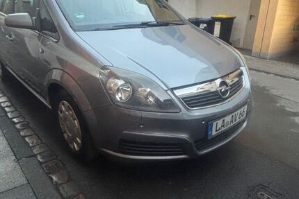 Opel Zafira 154.300 km 2.300 &euro; Duisburg 47138