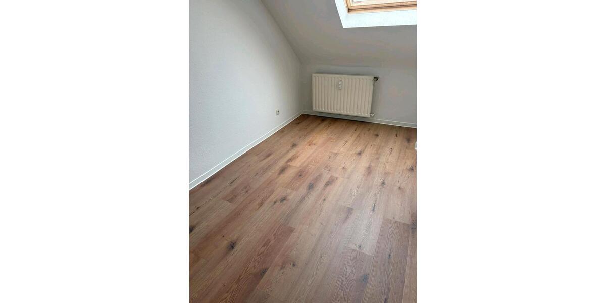Dachgeschoßwohnung Krefeld - 1 Zimmer, 50 m&sup2;, 85.000&euro; | Angebot:27189124