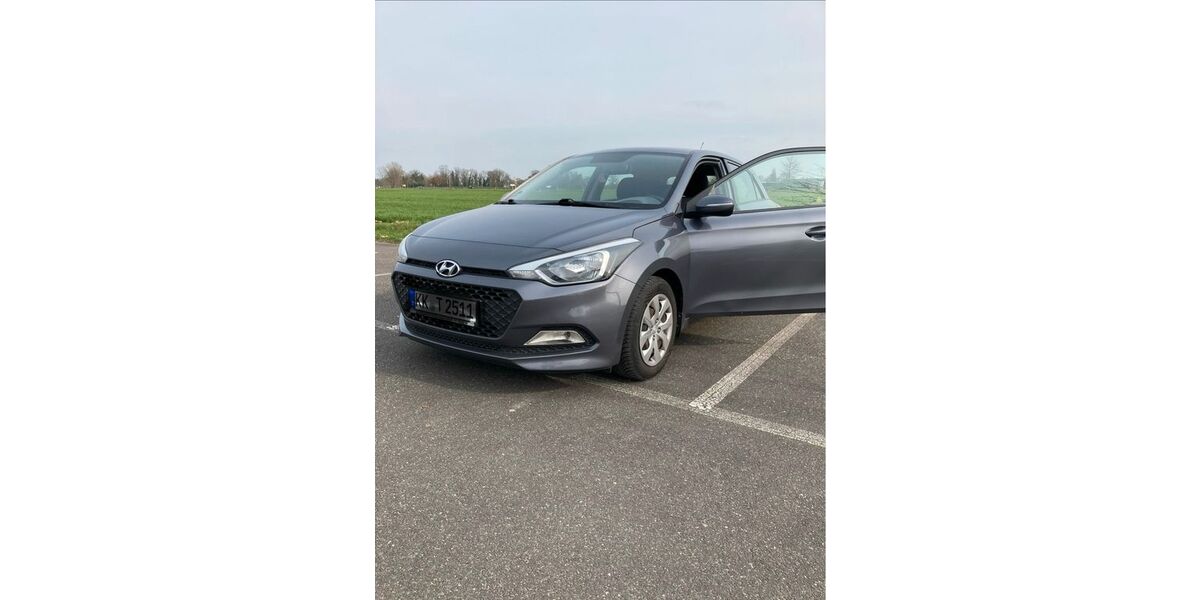 Hyundai i20 83.000 km 9.500 &euro; Willich 47877