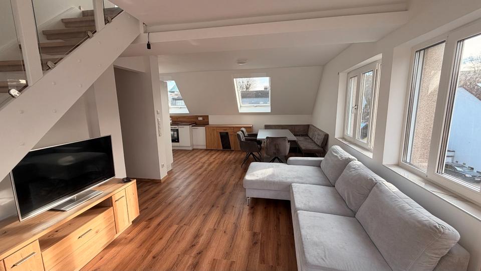 Maisonettenwohnung Düsseldorf Stadtbezirk 8 - 5 Zimmer, 99 m&sup2;, 2.700&euro; | Angebot:27539337