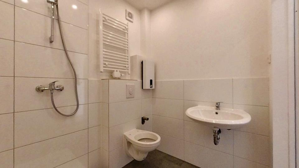 Etagenwohnung Essen Huttrop - 1 Zimmer, 25 m&sup2;, 395&euro; | Angebot:26005593