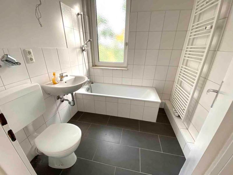 Etagenwohnung Ratingen Tiefenbroich - 3 Zimmer, 81 m&sup2;, 823&euro; | Angebot:25679107