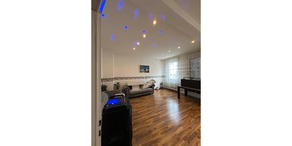 Erdgeschoßwohnung Solingen Höhscheid - 4 Zimmer, 92 m&sup2;, 850&euro; | Angebot:25967625