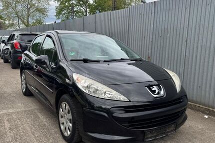 Peugeot 207 130.000 km 2.800 &euro; Essen 45143