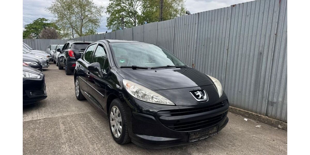 Peugeot 207 130.000 km 2.800 &euro; Essen 45143