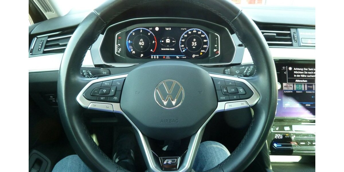 VW Passat Variant R-Line 2.0 TDI DSG Leder Navi LED 135.000 km 21.900 &euro; Ratingen 40885