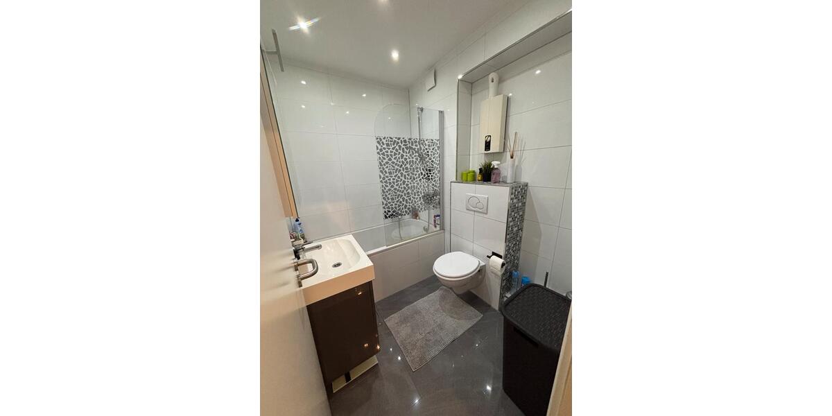 Etagenwohnung Essen Stadtbezirk VI - 3 Zimmer, 70 m&sup2;, 120.000&euro; | Angebot:26959476