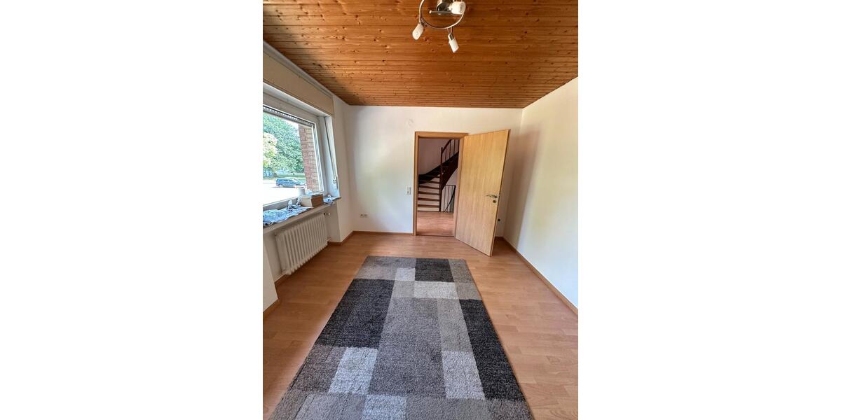 Reihenhaus Meerbusch Kierst - 5.5 Zimmer, 135 m&sup2;, 1.700&euro; | Angebot:26475248