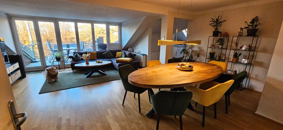 Dachgeschoßwohnung Wuppertal Lichtenplatz - 3.5 Zimmer, 110 m&sup2;, 1.125&euro; | Angebot:26395411