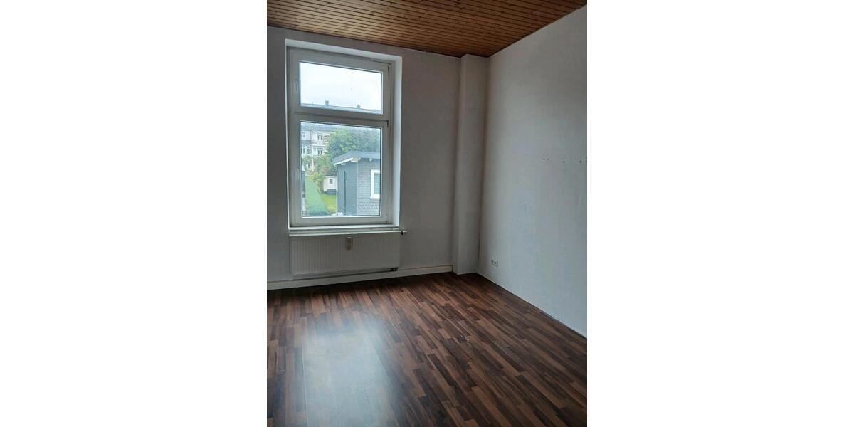 Etagenwohnung Wuppertal Gemarkung Langerfeld - 5 Zimmer, 100 m&sup2;, 1.200&euro; | Angebot:25749494