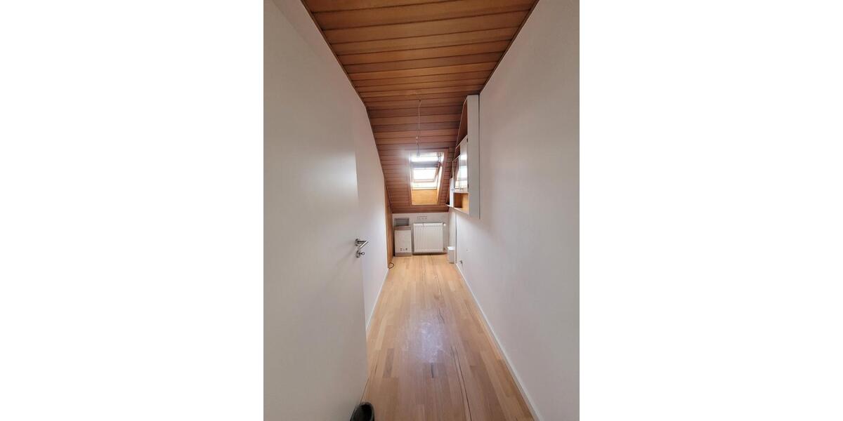 Dachgeschoßwohnung Duisburg Angerhausen - 4 Zimmer, 56 m&sup2;, 610&euro; | Angebot:27583218
