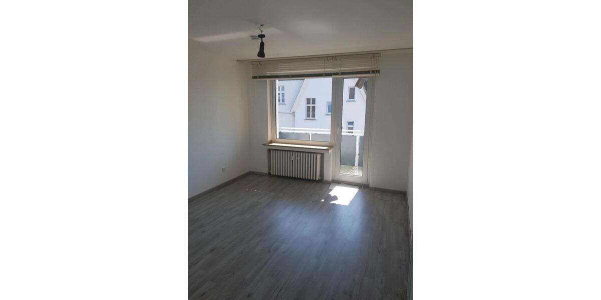 Etagenwohnung Solingen Wald - 3 Zimmer, 83 m&sup2;, 800&euro; | Angebot:25429103