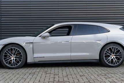 Porsche Taycan 24.900 km 87.900 &euro; Moers 47441