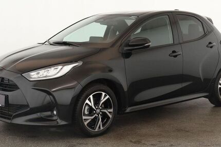 Toyota Yaris 14.000 km 22.484 &euro; Düsseldorf 40233