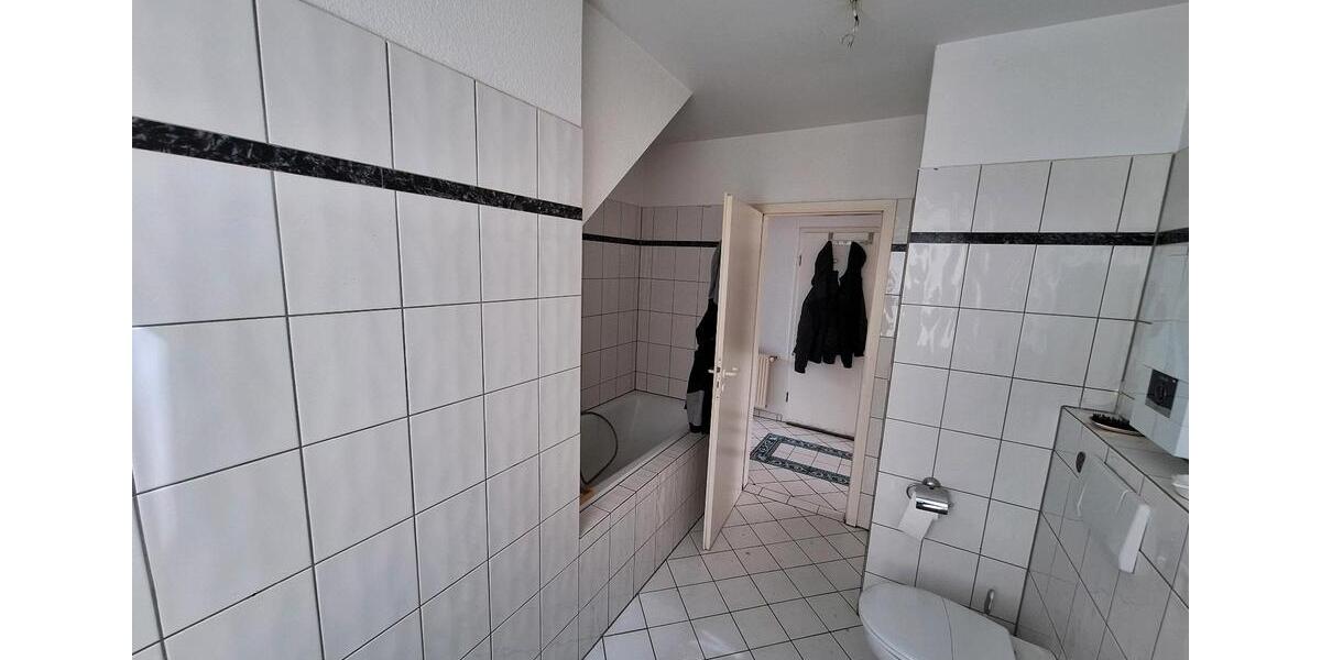 Dachgeschoßwohnung Essen Stadtbezirk IX - 2 Zimmer, 62 m&sup2;, 995&euro; | Angebot:26442789