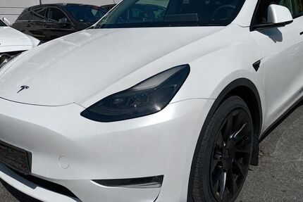 Tesla Model Y 143.720 km 29.500 &euro; Wuppertal 42281