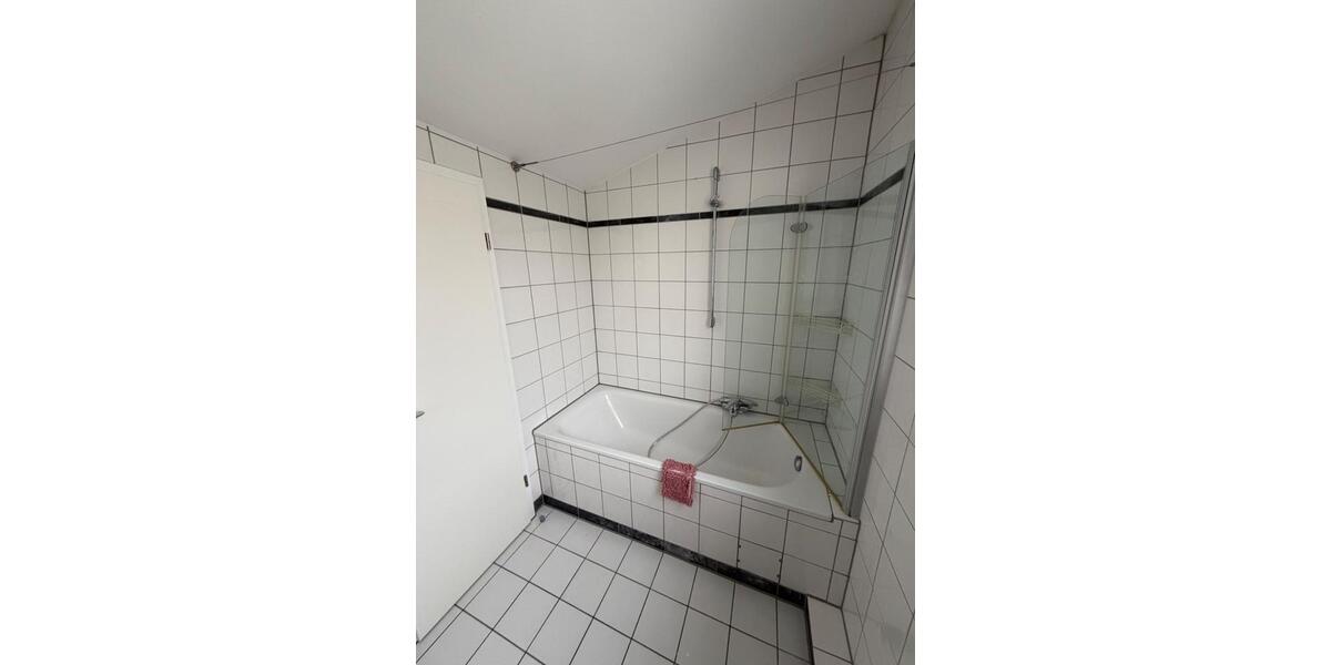 Maisonettenwohnung Meerbusch - 2.5 Zimmer, 79 m&sup2;, 1.280&euro; | Angebot:25982688