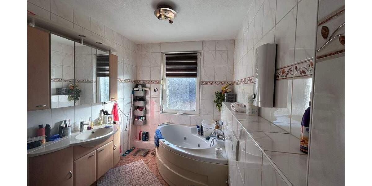 Reihenmittelhaus Oberhausen Altstadt-Mitte - 5 Zimmer, 112 m&sup2;, 399.900&euro; | Angebot:25678702