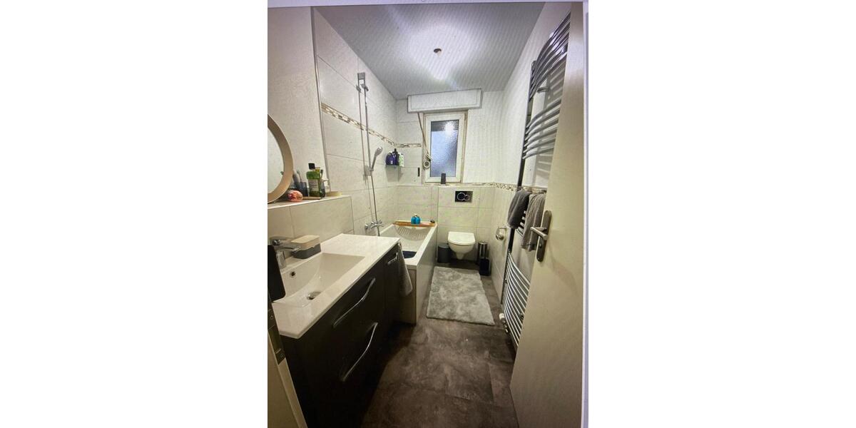 Etagenwohnung Solingen Mitte - 5 Zimmer, 113 m&sup2;, 1.100&euro; | Angebot:25815763