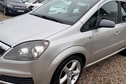Opel Zafira 157.000 km 4.499 &euro; Essen 45355