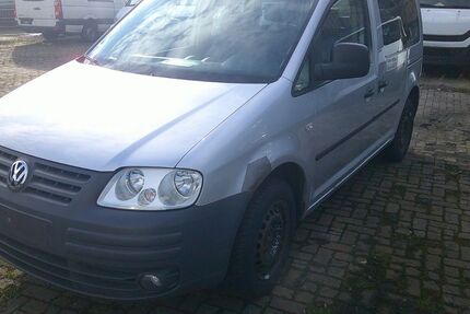 VW Caddy 230.896 km 2.450 &euro; Bottrop 46238
