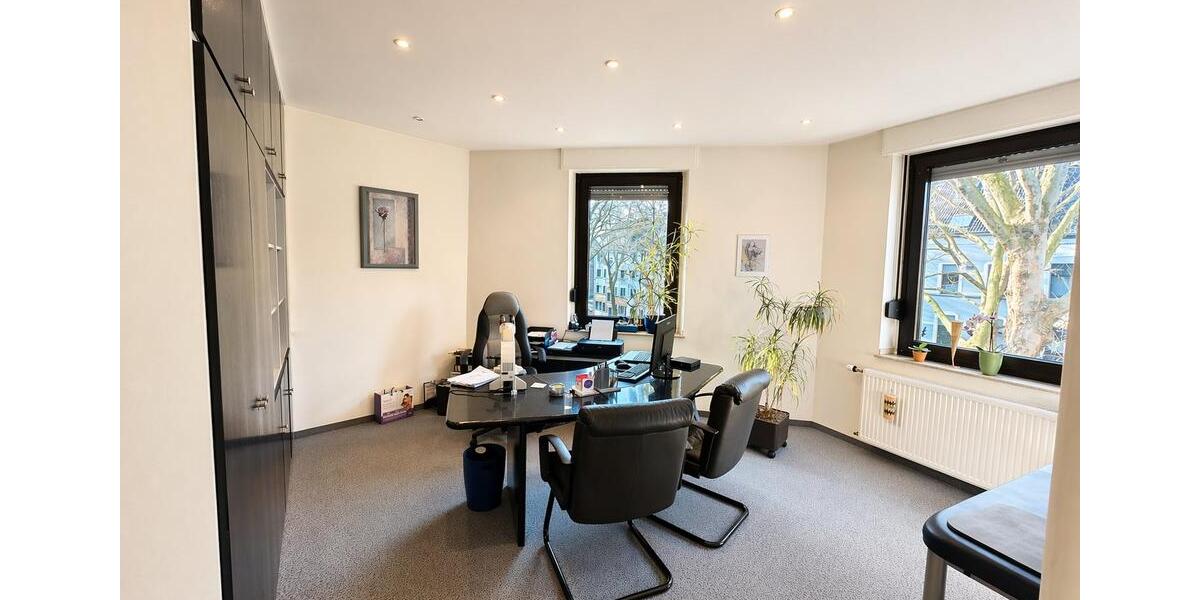 Etagenwohnung Krefeld Dießem - 7 Zimmer, 107 m&sup2;, 950&euro; | Angebot:26253482