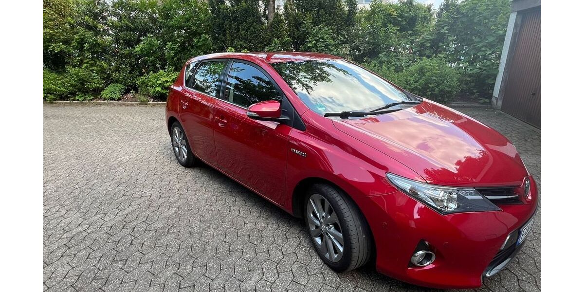 Toyota Auris 181.000 km 9.800 &euro; Ratingen 40882