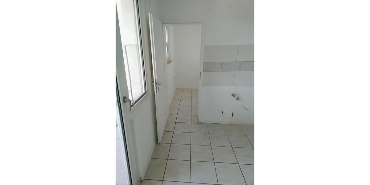 Etagenwohnung Oberhausen Biefang - 4 Zimmer, 98 m&sup2;, 860&euro; | Angebot:26330112